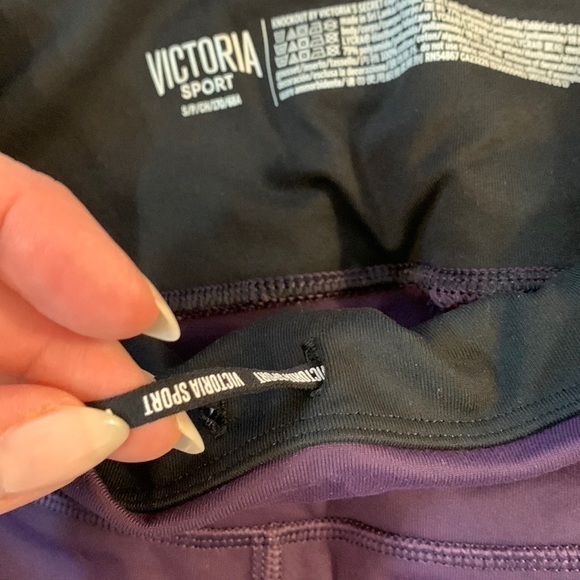 Victoria’s Secret Knockout Capri - Picture 9 of 10